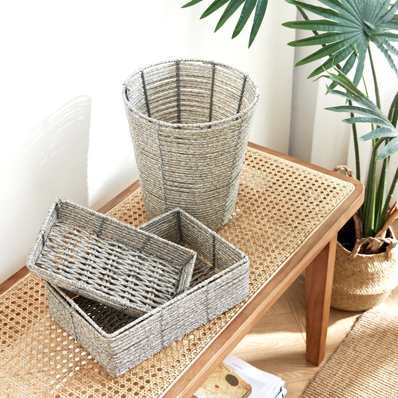 Baum Plastic Decorative Basket