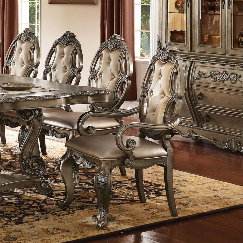 Fauteuil en cuir touffeté reine anne chaise avec accoudoirs de fond en champagne Stroup