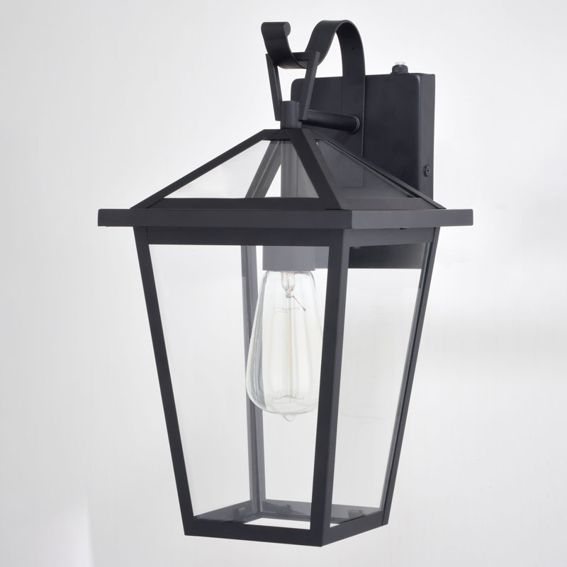 Applique murale d'extérieur à éclairage crépuscule noir mat à 1 lumière H 15 po Tenli Sensor, Avec boucle