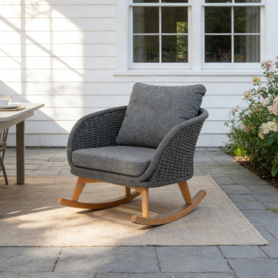 Chaise berçante en osier tissé avec cadre en bois et coussin en polyester