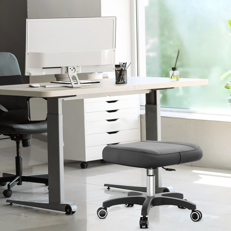 Maronay Adjustable Footrest Lab Stool with Lockable Wheels