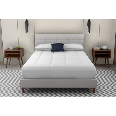 Lit tapissier avec 2 tables de chevet assorties Atlas