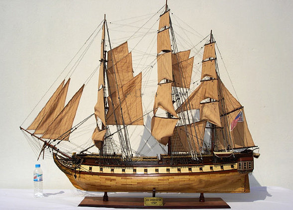 Bateau miniature USS Constitution