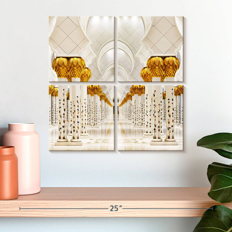 Nicci à l'intérieur de la mosquée Sheik Zayed, H 18 po x l 18 po