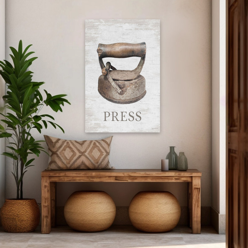 Heirloom Laundry - Press - Modern Farmhouse Vintage Old Iron Antique Pressing Iron Rustic Laundry Art, H 32 po x l 48 po