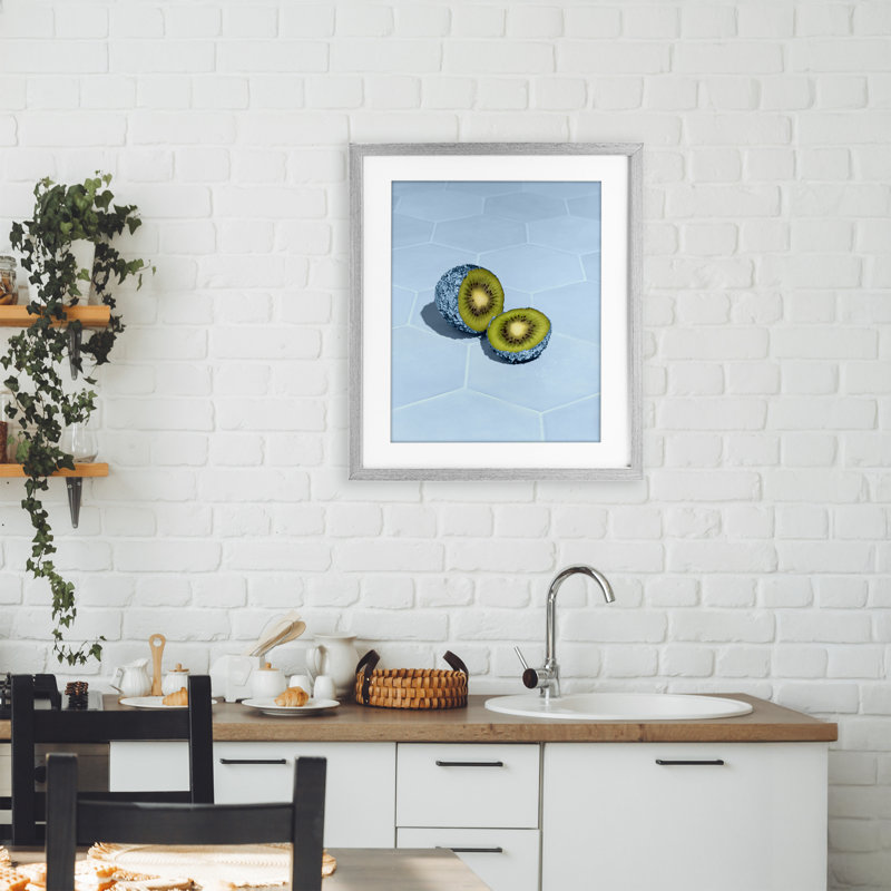 «Blue Glimmer», impression par Kiwi encadrée sous verre, conception par Lish Creative, 21 x 17