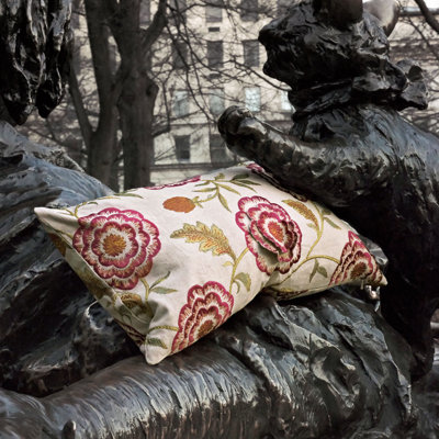 Housse de coussin rectangulaire avec insert lombaire Marguerite par Alexa Hampton
