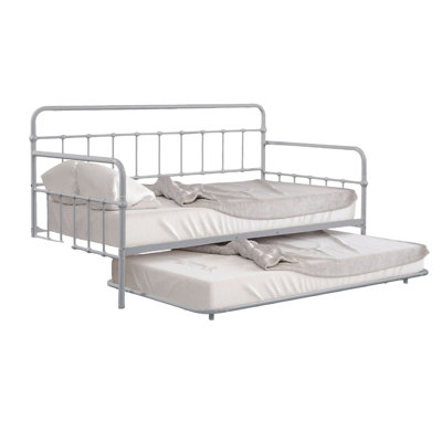 Lit de jour simple en métal avec lit gigogne 1 pièce au fini argenté, style contemporain, structure inspirée des tuyaux, matelas de construction complète prêt pour la mise à niveau de la chambre d'amis