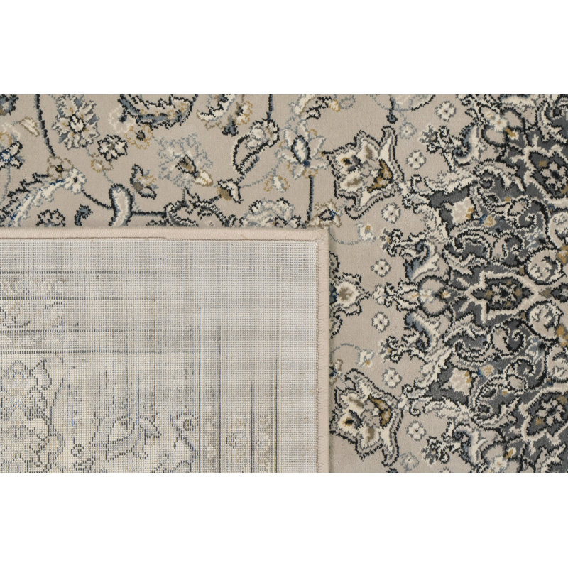 Attell Oriental Indoor Rug, Rectangle 3'11" x 5'7"
