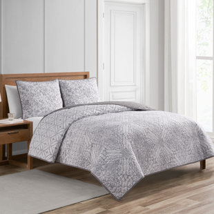 New Haven Blush 3 Piece Quilt Set