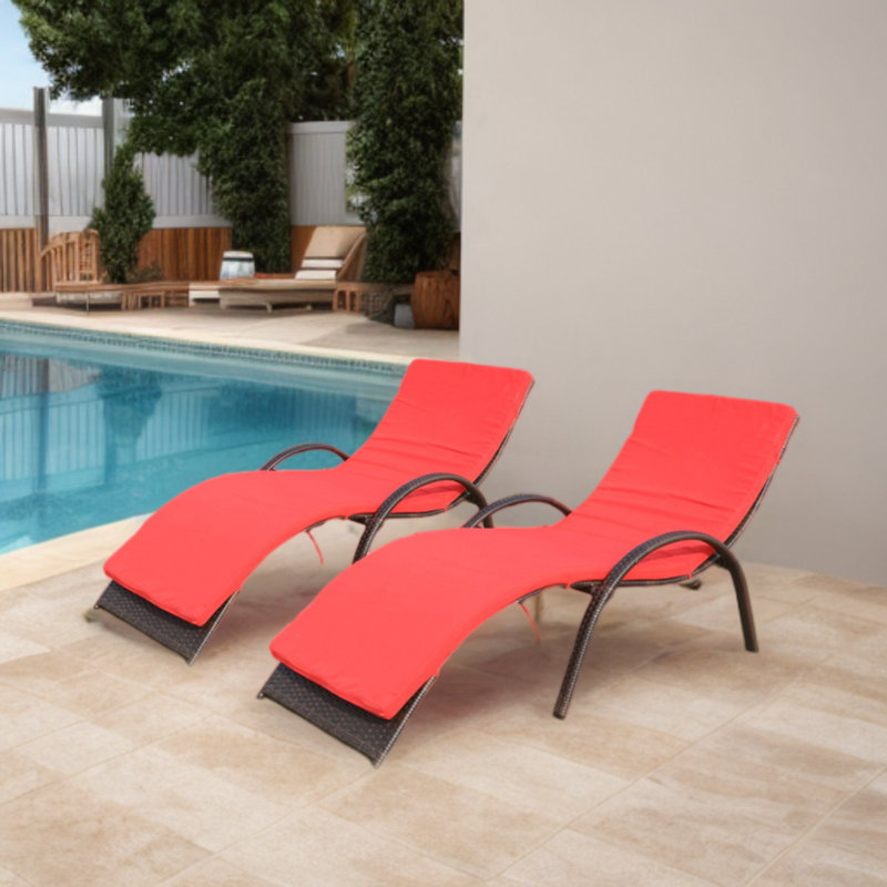 Outdoor Lounger Pool Lounge Beach Patio Outdoor Chaise Lounge , Cushion Included