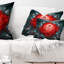 Fractale rouge et fleur bleue - coussin à imprimé floral