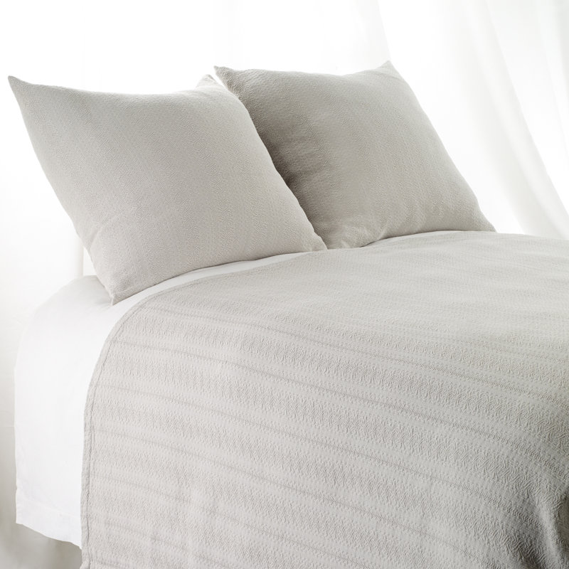 Maglia Cotton Woven Coverlet with Reversible Soft Design