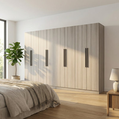 Garde-robe huit portes