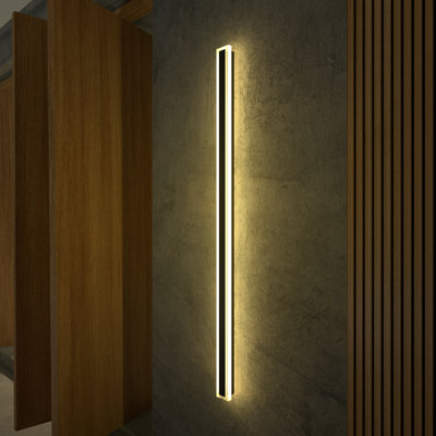 Immense Outdoor Wall Lamp IP65/ Hardwired - Warm 3000K