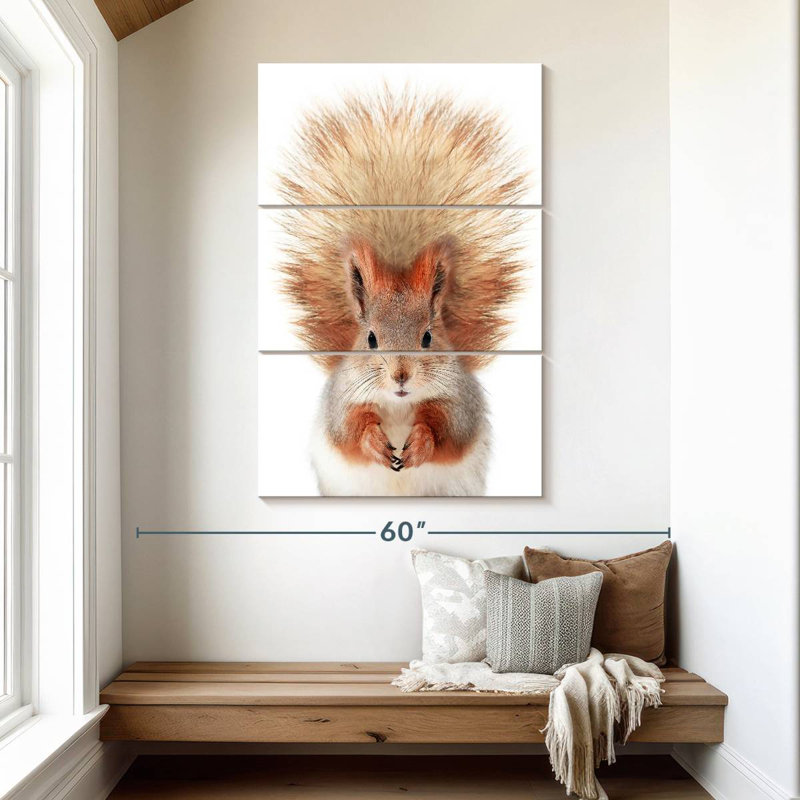 Adorable bébé écureuil, H 50 po x l 32 po