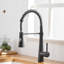 Robinet d'évier de cuisine moderne noir avec robinet escamotable, fuite en céramique, extérieur facile à nettoyer, température et débit d'eau réglables, robinet rétractable à installation rapide, conception à poignée simple,