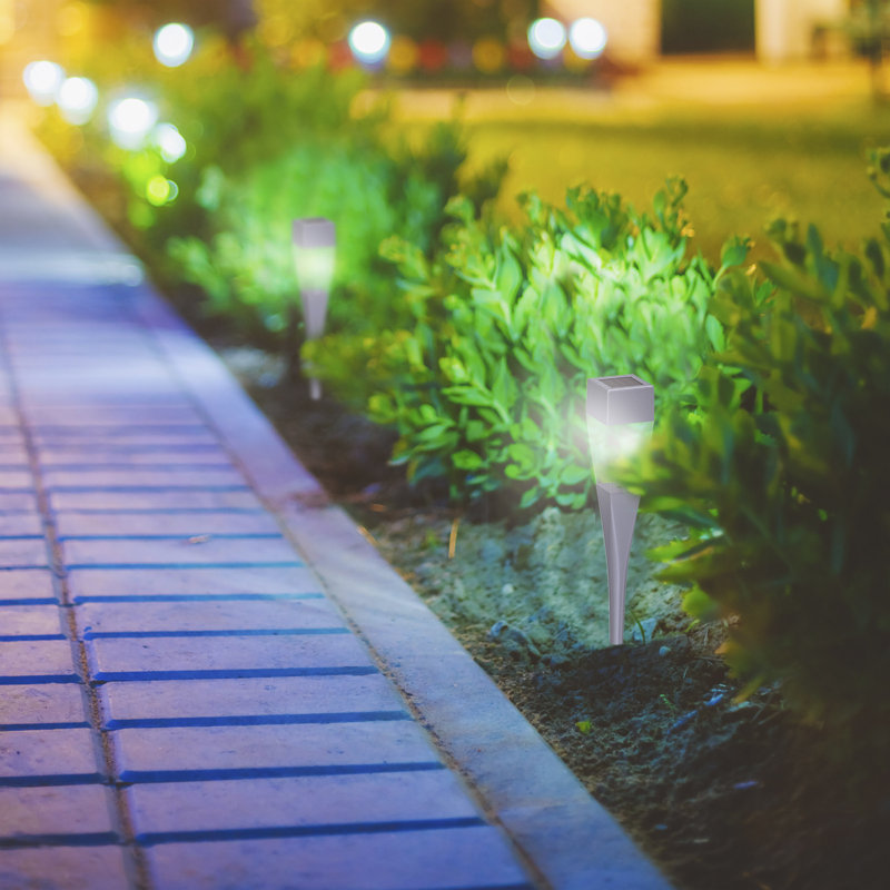 Solar Powered LED Lights- LED Outdoor Stake Spotlight Fixture for Pathways