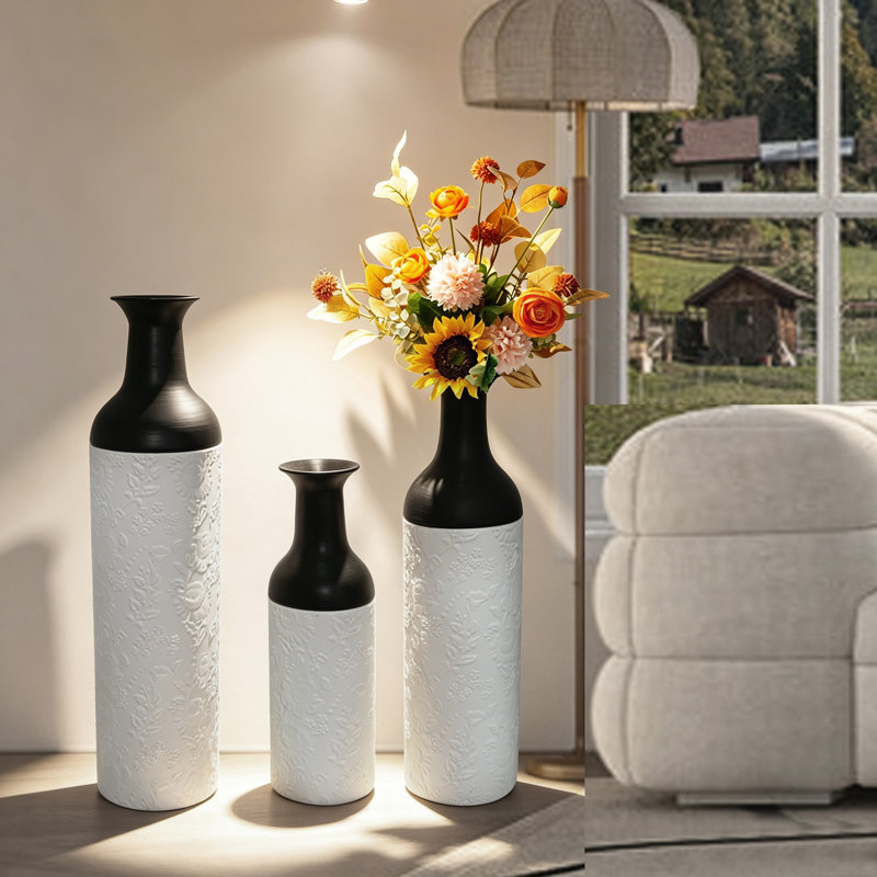 Ensemble de 3 vases décoratifs en métal