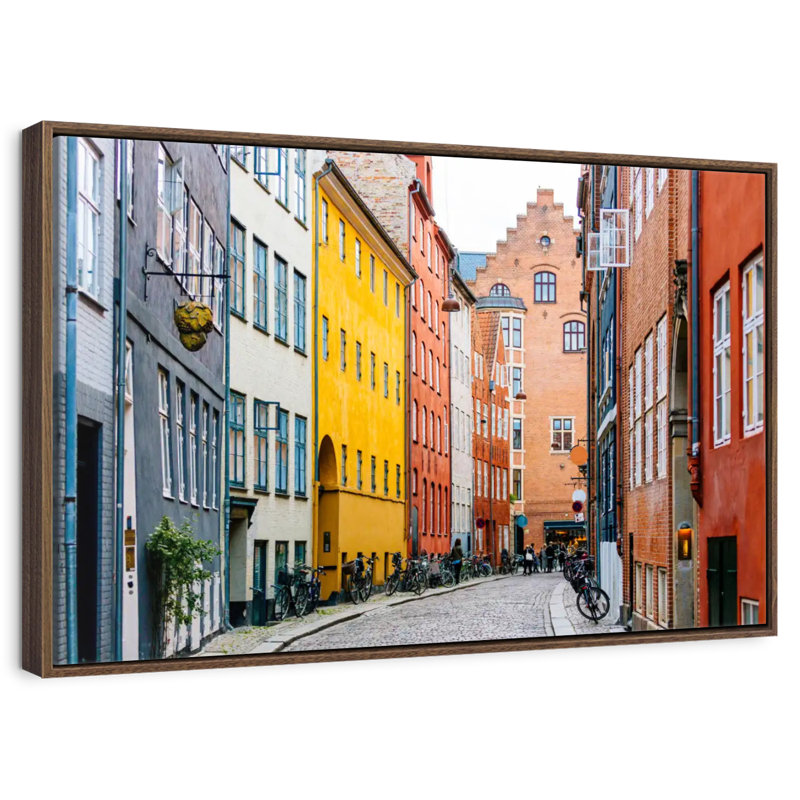 Rue à Copenhague, H 37 po x l 25 po, Cadre flottant noyer