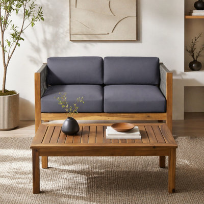 TABLE A CAOUTCHOUC LAUREL