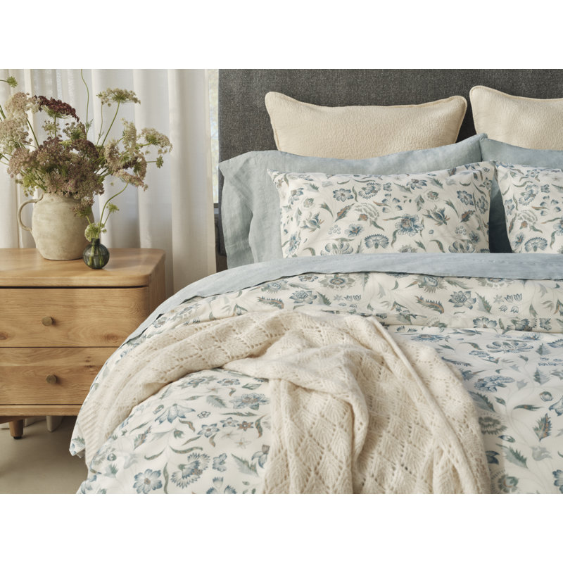 Viola Organic Print Sham, Undyed W/Cerulean, Euro Sham