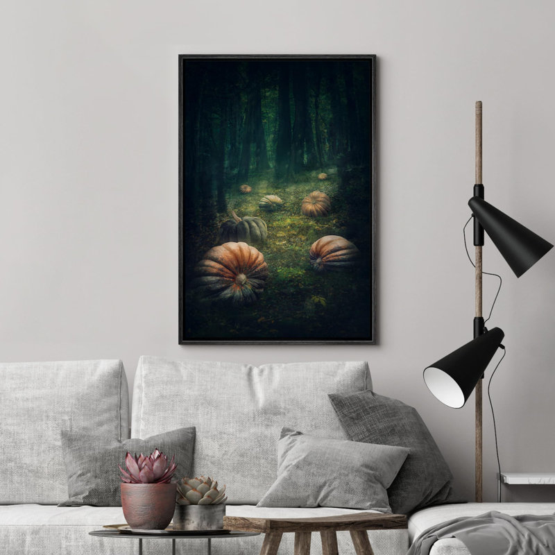 Citrouille dans une forêt enchantée, Moody foncé, œuvres d'art moderne, décor, H 24 po x l 16 po, Cadre flottant noir