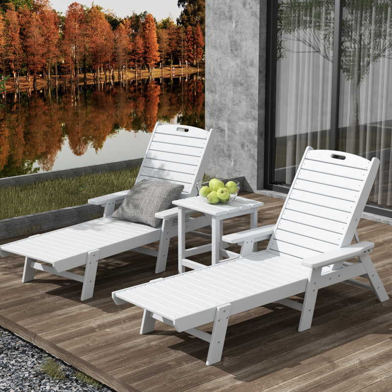 Laguna Outdoor Chaise Lounge with Table, White