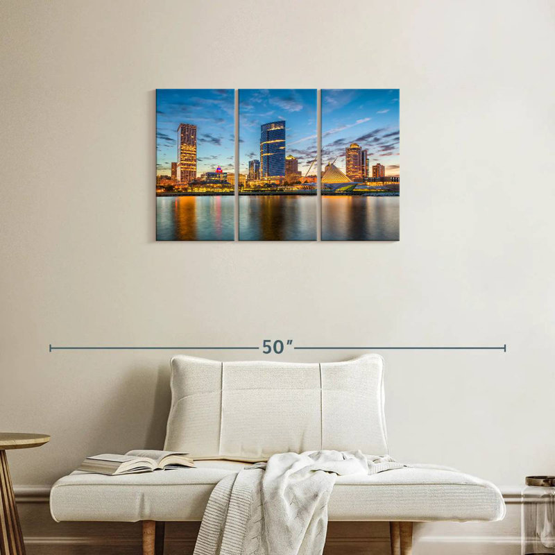 Senne Milwaukee Cityscape, 20" H x 33" W