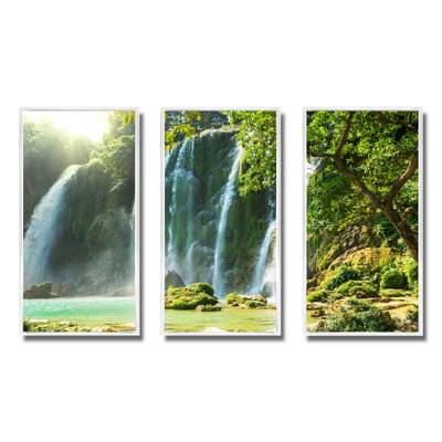 «Spring Waterfall In Vietnam - Landscape», ensemble de 3 toiles encadrées