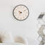 Horloge murale ronde beige minimaliste à barres