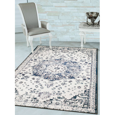 Tapis bleu marine Fabienne