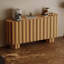 Buffet simple en bois massif-560320771