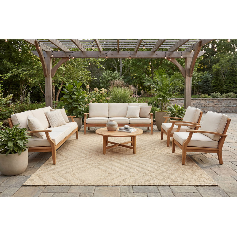 Geometric Indoor / Outdoor Rug, Rectangle 6'7" x 9'6"