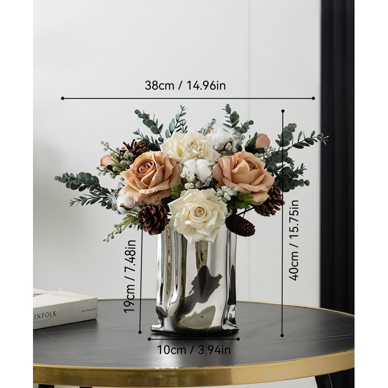 Pièce de décoration de fleur simulée