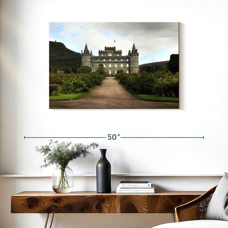 Lilie Scottish Inveraray Castle, H 24 po x l 36 po