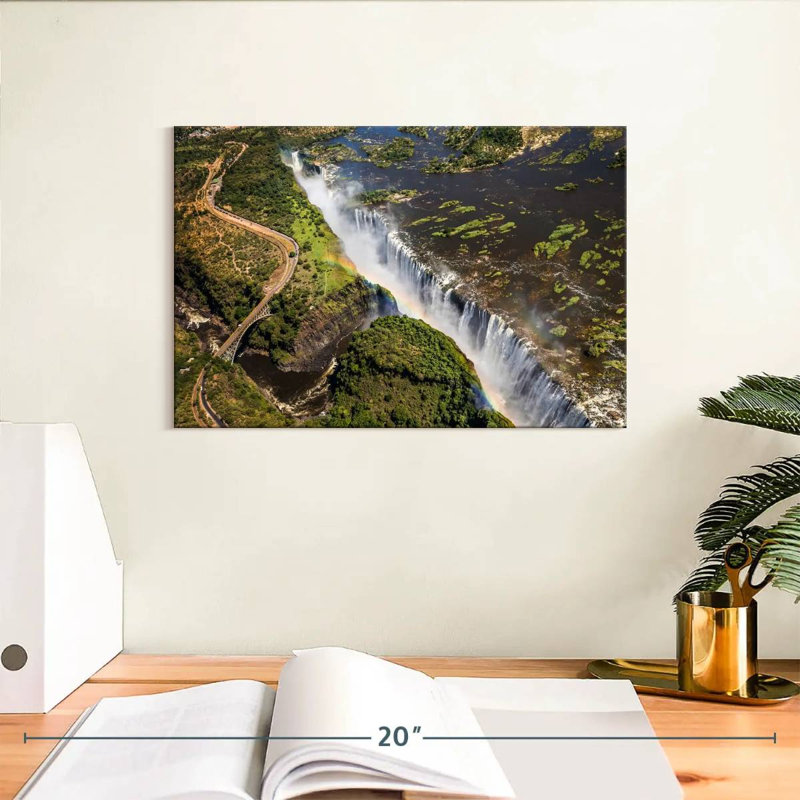 Mosi Oa Tunya Falls, H 8 po x l 12 po