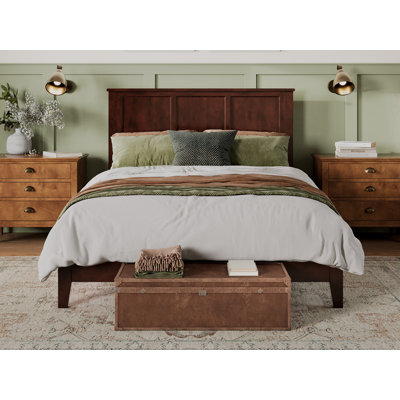 Bryana Standard Bed by Grovelane