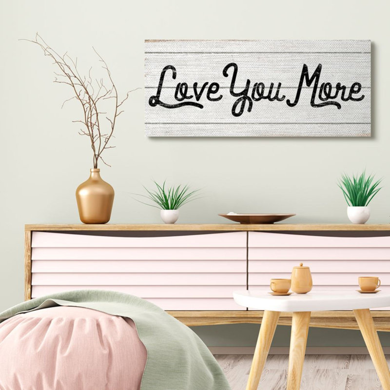 «Love You More Romantic Quote Country Design» par Daphne Polselli - impression d'art graphique, 40" H x 17" W x 1.5" D