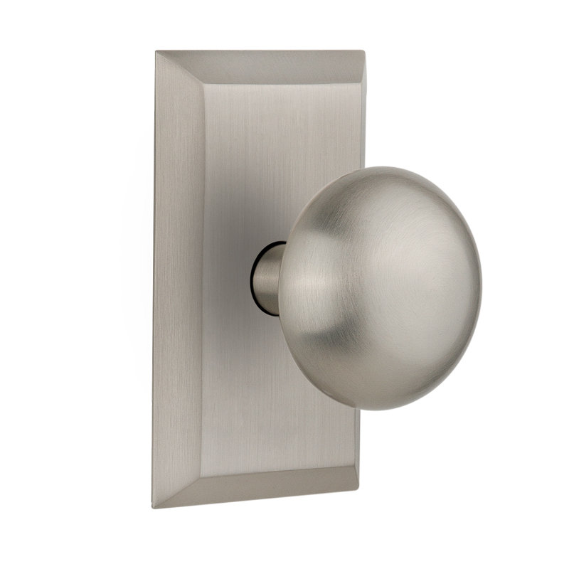 Studio Plate with New York Door Knob, Satin Nickel