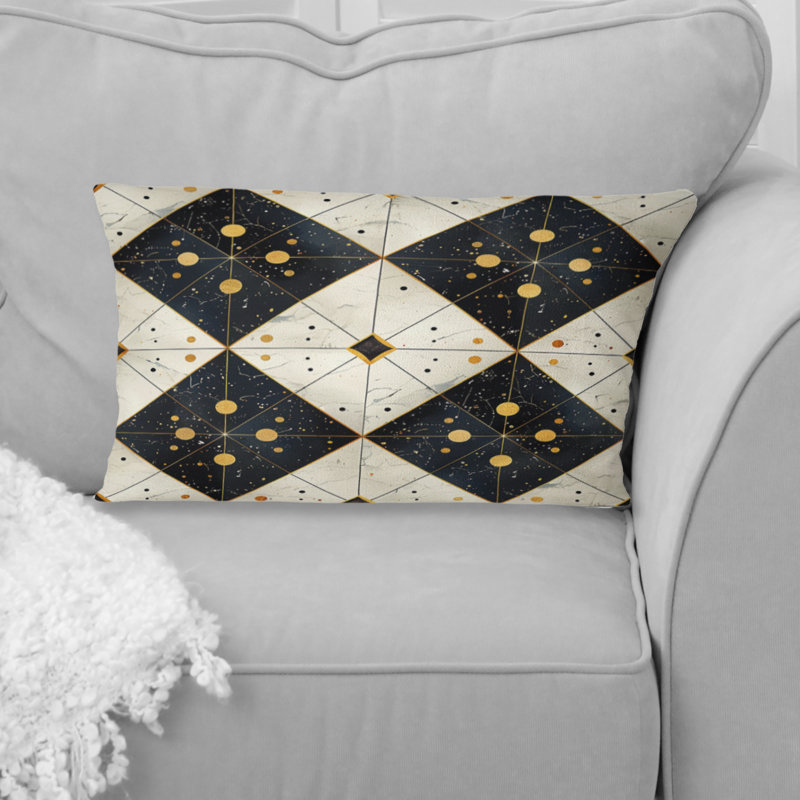 Coussin lombaire doré à carreaux noirs III