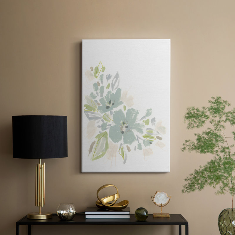 Seafoam Petals I - Gallery sur mesure, H 27 po x l 18 po