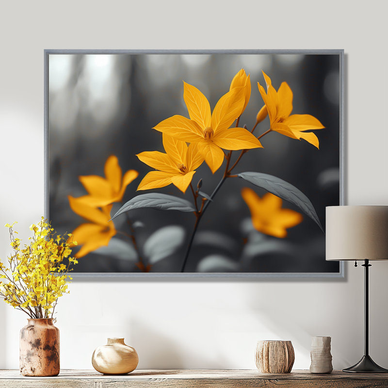 Fleur de cerisier jaune et jaune III, Toile argentée avec cadre flottant, H 24 po x l 32 po x P 1 po