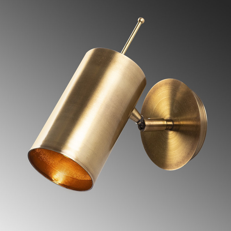 Sulender Armed Sconce