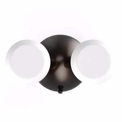12-Watt LED Dusk to Dawn Outdoor Security Flood Light