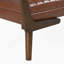 Banc de style Mid-Century moderne avec pieds en noyer et repose-pieds cannelé pour un usage polyvalent, confortable et élégant