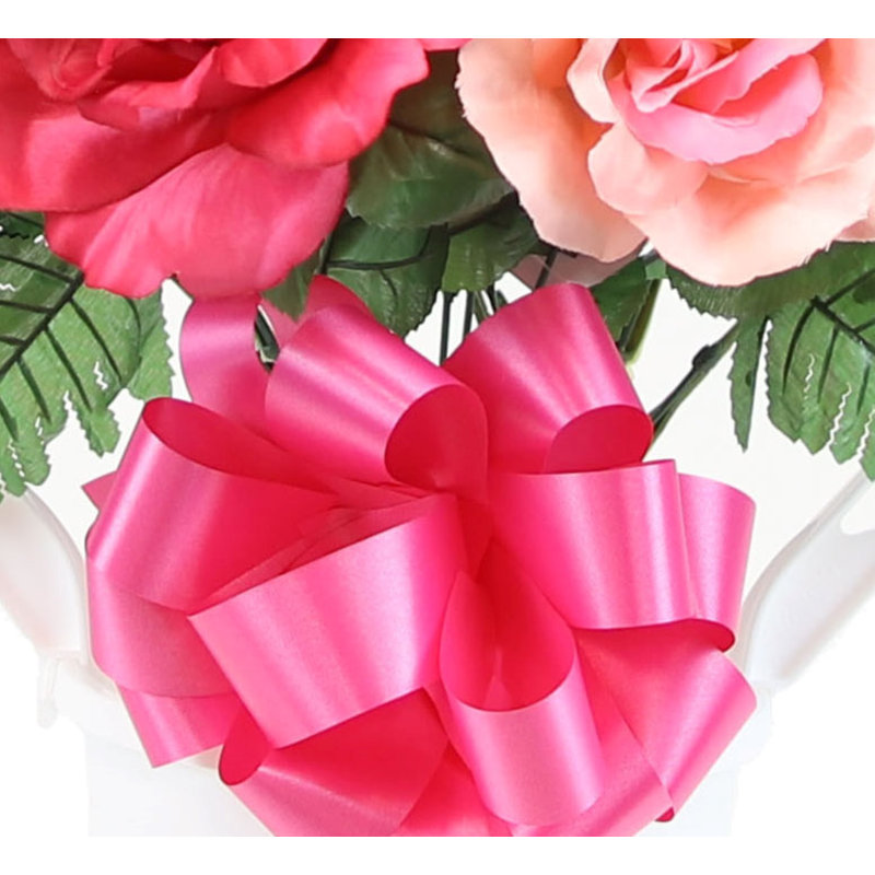 Arrangement de roses dans un panier, Rose