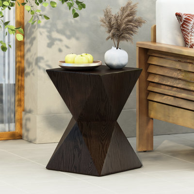 Table d'appoint légère en béton imitation bois naturel de 35,8 cm (14,09 po). Résistante aux intempéries, symétrie prismatique. Idéal pour terrasse et balcon. Peinte à la main, pièce unique. Parfait pour les balcons et les espaces extérieurs.