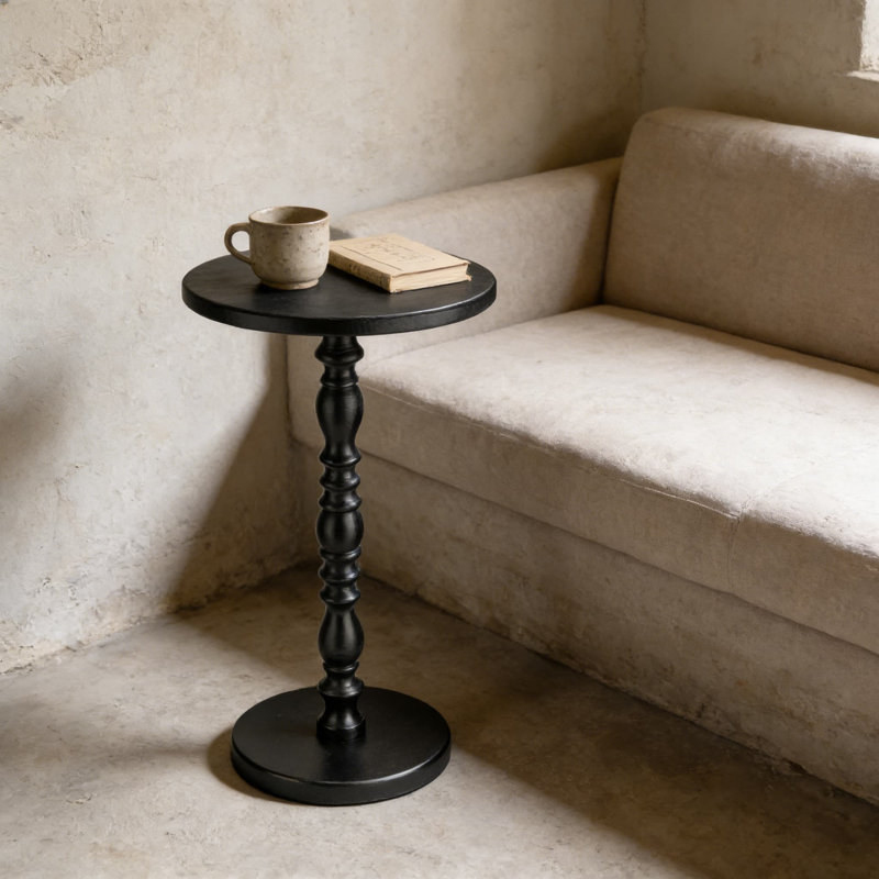 Table d'appoint ronde en bois massif avec base antidérapante, table à boissons à piédestal moderne pour petits espaces, table de bout décorative pour salon, chambre à coucher et canapé