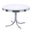5 tables de salle à manger rondes, blanches, avec une base évasée et des chaises à dossier passepoilé pour une atmosphère élégante et une surface brillante